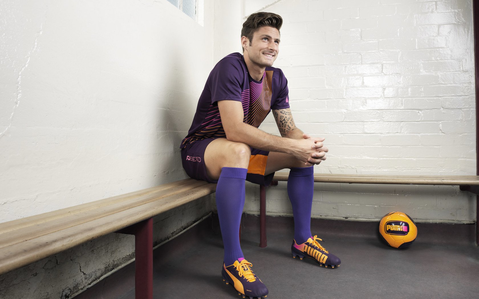 开云·体育官网-南特签下国际名将，期待他带领球队走向成功，南特集团董事长