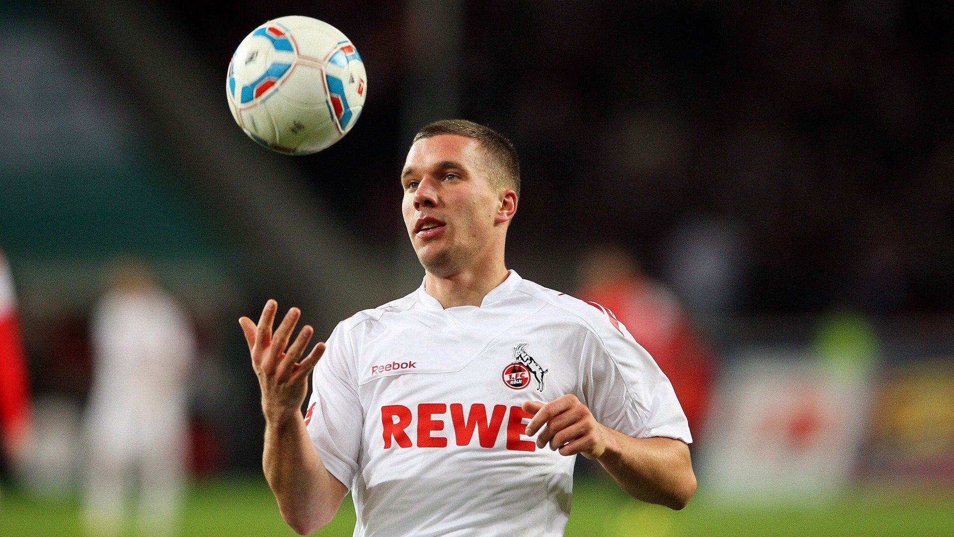 拜仁慕尼黑再次击败对手,欧冠夺冠前景大增!,拜仁慕尼黑的欧冠