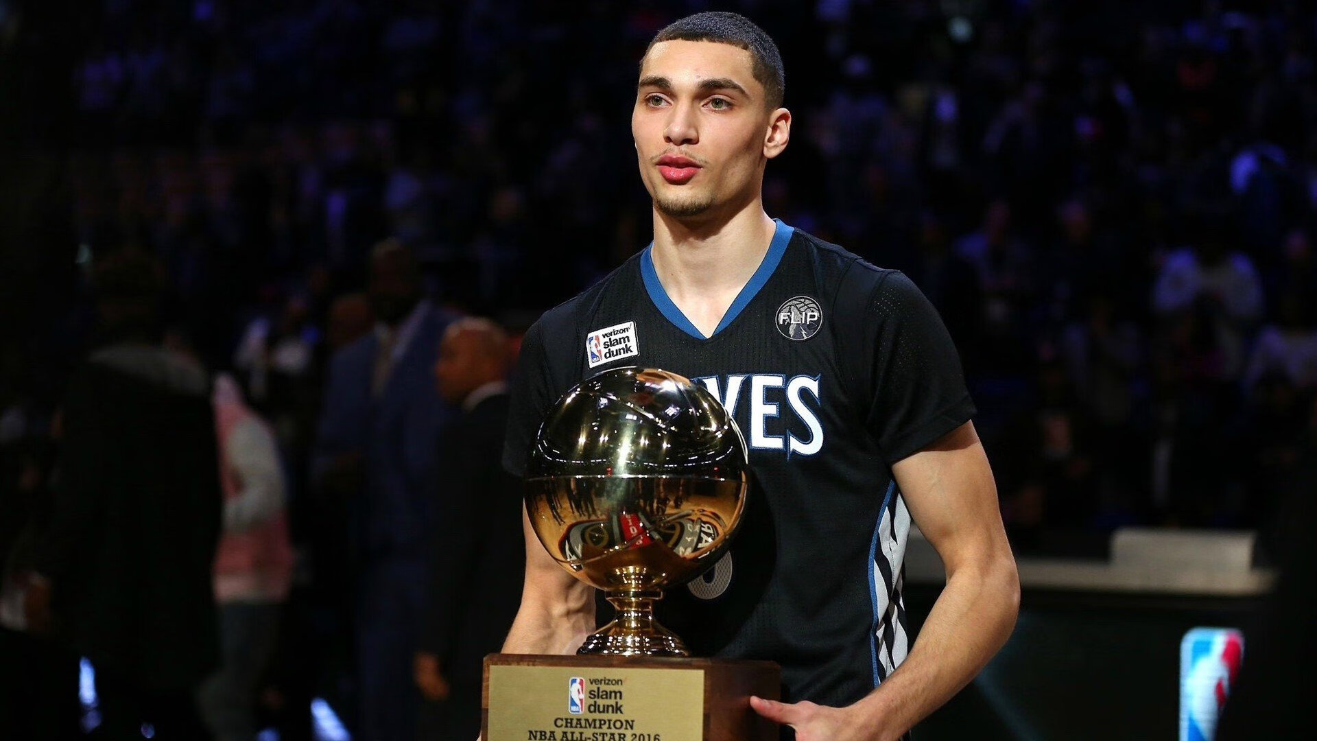 kaiyun.com-“三叉湖水上救生赛：选手在水中展开与时间赛跑的较量”